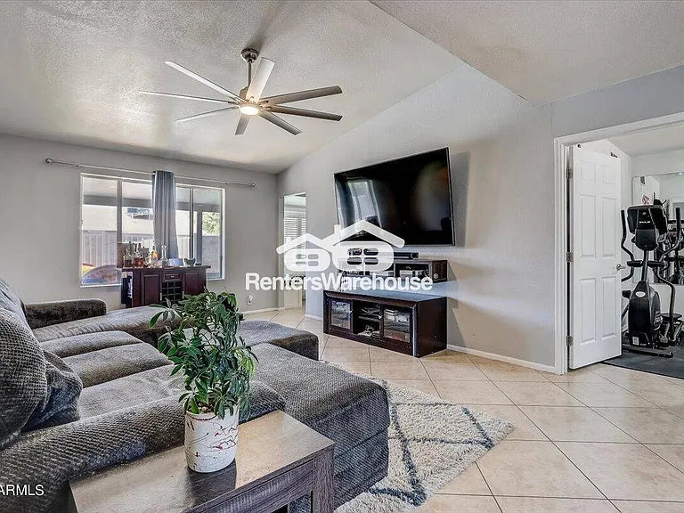4145 W Danbury Dr — Photo 5