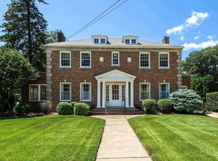 234 Fernwood Ave, Davenport, IA 52803