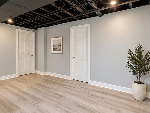 5th image of 2954 Martha St #2