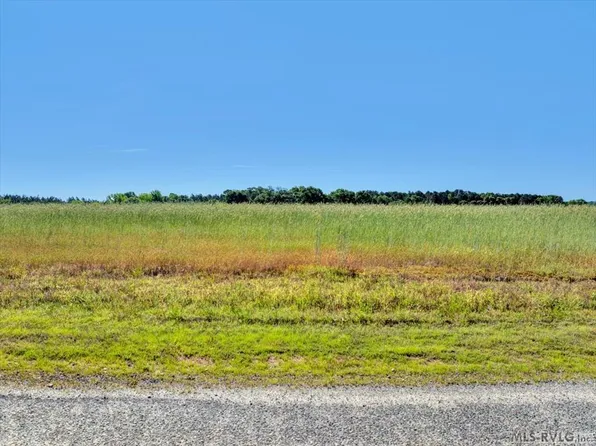 16 Boxwood Shores Dr, Boydton, VA 23917