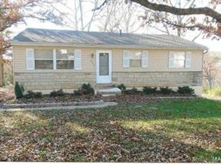 833 Twin Oak Dr, Hillsboro, MO 63050