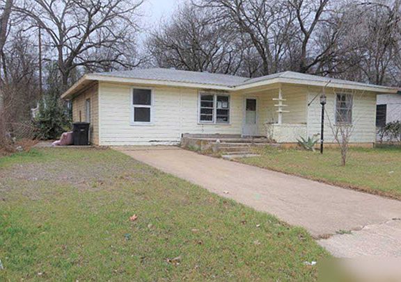 2nd image of 705 Dunn Cir
