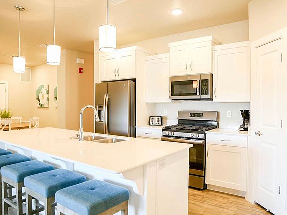 3rd image of 1111 S Gap Canyon Pkwy Unit S201