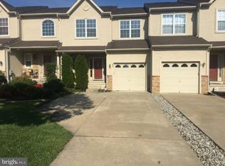 79 Glacier Dr, Berlin, NJ 08009