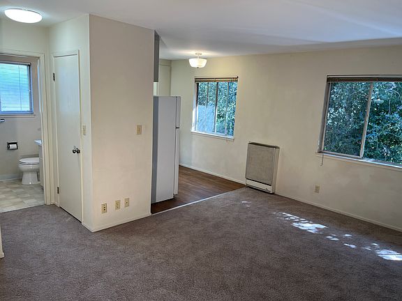 3rd image of 551 Ortega Ave #8