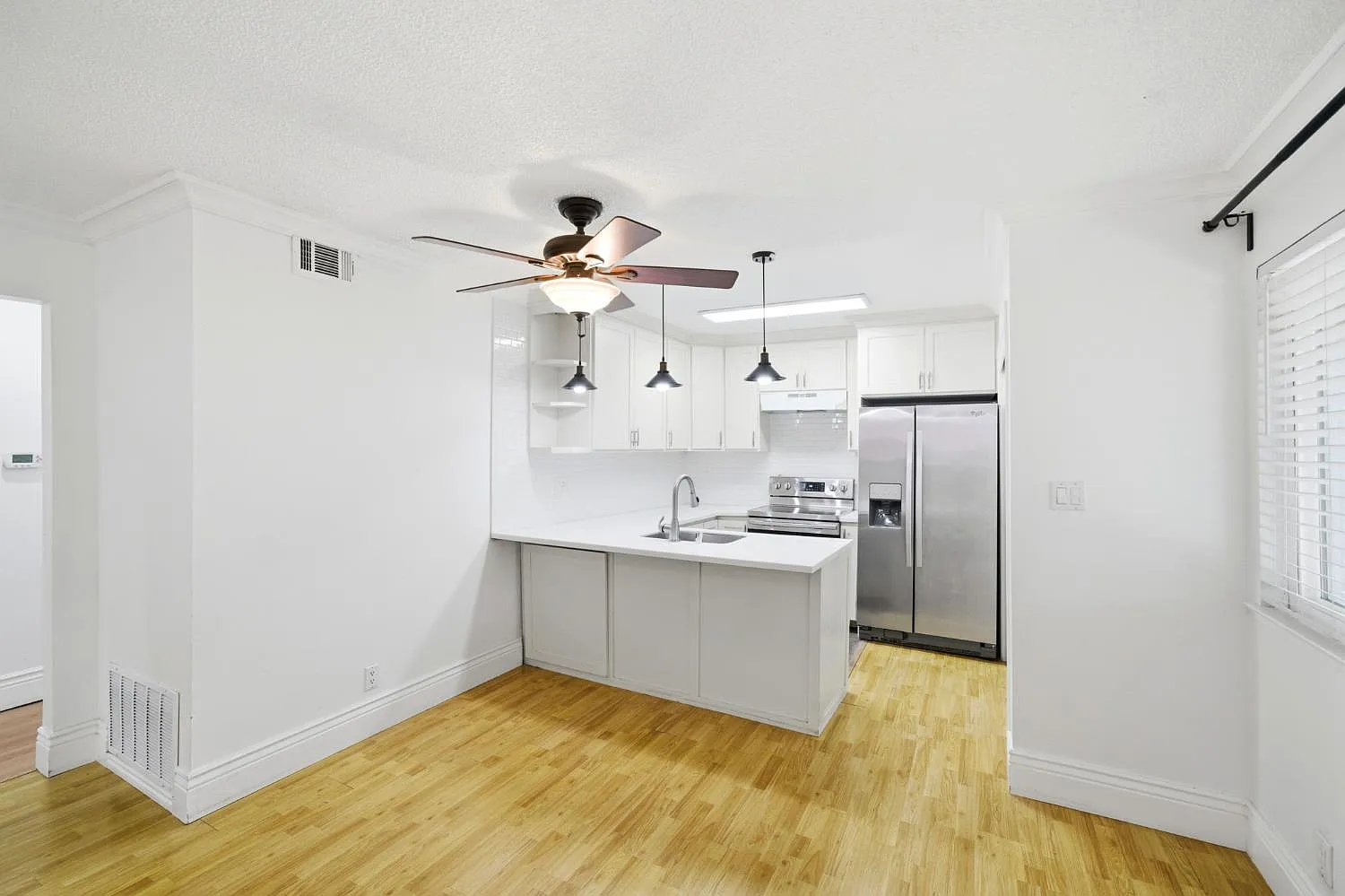 2 bed, 795 sqft, $1,750 — Photo 3