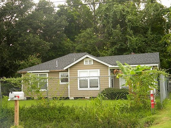 3rd image of 9715 Sunnywood Dr