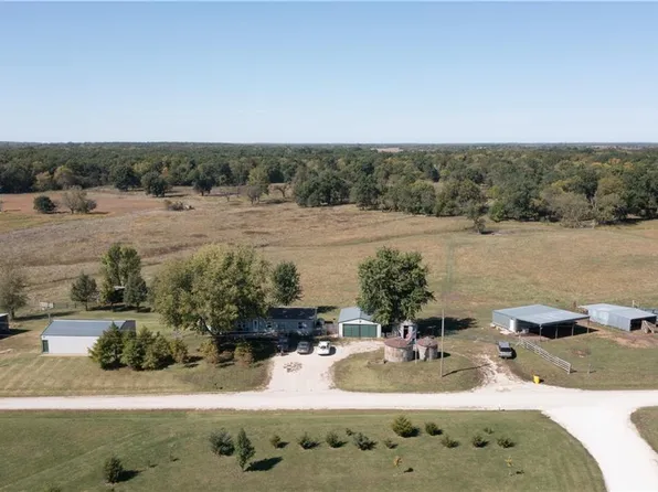 3820 Nebraska Dr, Ottawa, KS 66067