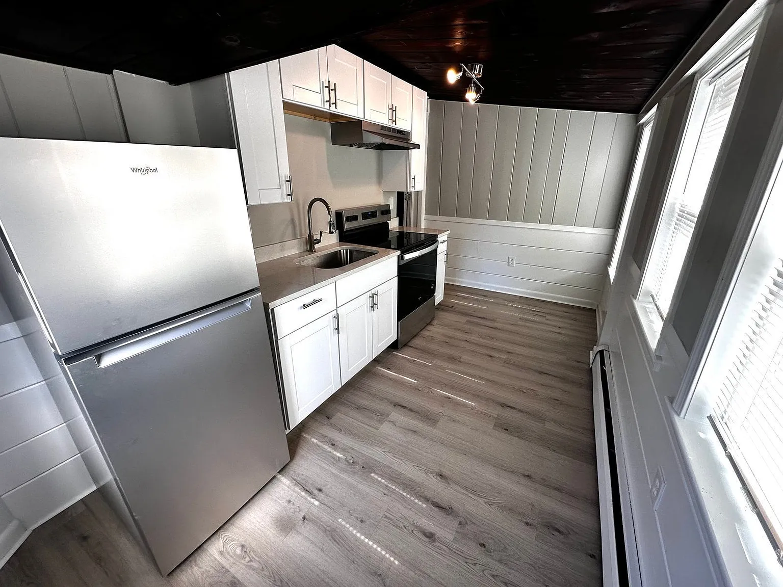 Studio, 1.0 bath, $1,550 — Photo 4