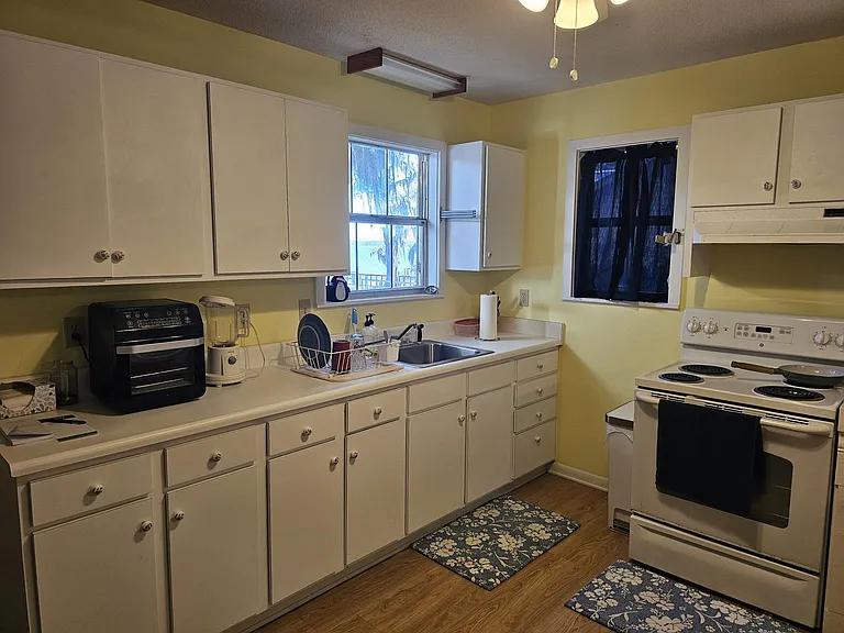 7929 NE 221st St #1 — Photo 5