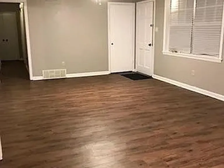 8495 Charleston Dr — Photo 3