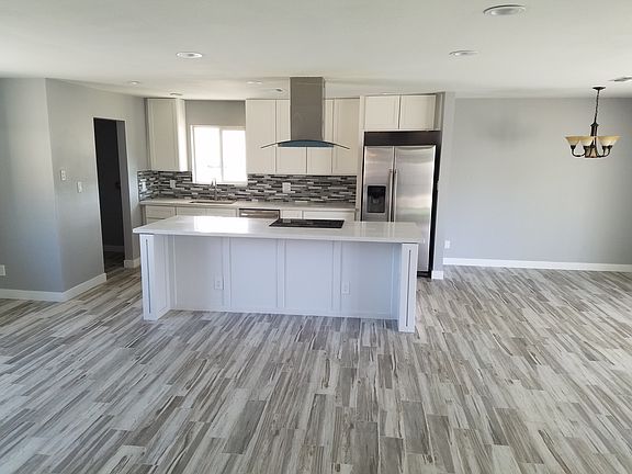 4th image of 8402 E San Miguel Ave