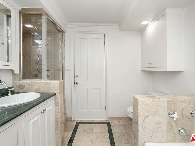 5360 Bothwell Rd — Photo 19