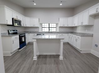 324 W New York Ave, McComb, MS 39648