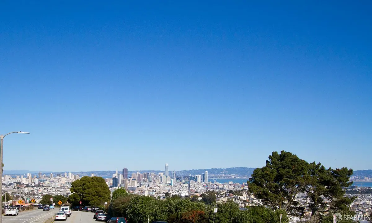 Building Photo - 184 Portola Dr #201