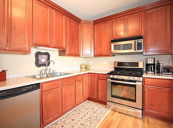 5th image of 267 E Railroad Ave Unit 205