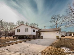 4 Thomas St, Morris, MN 56267