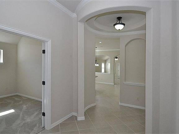 3rd image of 26014 Kingshill Dr