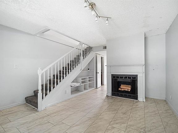 3rd image of 6924 Woodlake Dr #104
