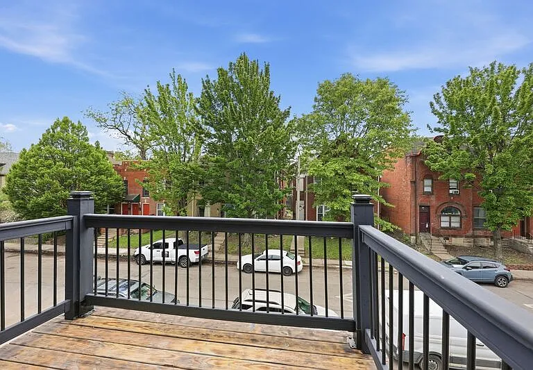 830-834 Oak St #830 OAK STREET — Photo 7