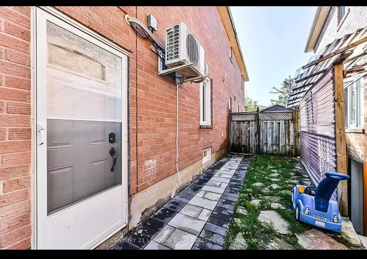 2 bed, $1,999 — Photo 2