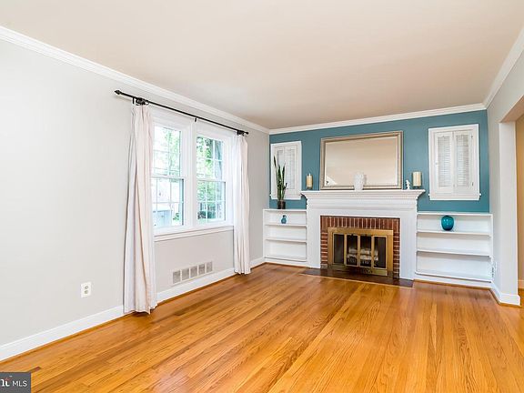 3rd image of 2920 Rogers Dr