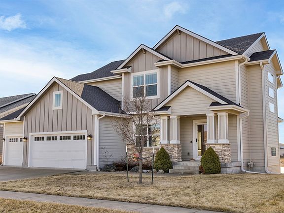 3rd image of 9440 Rushbrook Dr