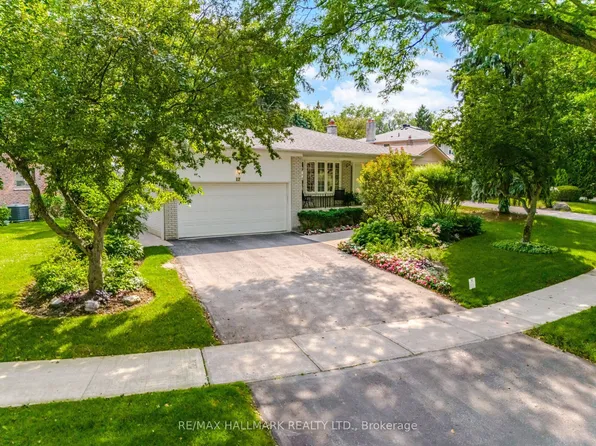 17 Wellesbourne Cres, Toronto, ON M2H 1Y6
