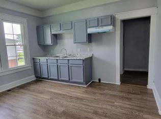 35 11th Ave SW, Hickory, NC 28602
