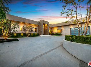 16167 Royal Oak Rd, Encino, CA 91436