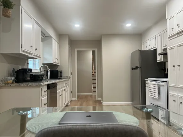 (undisclosed Address), Mableton, GA 30126