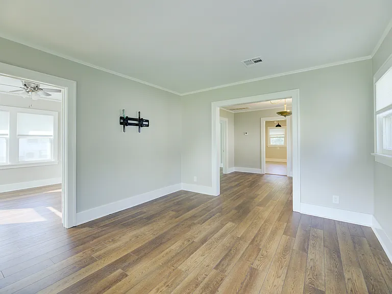 1618 S Indianapolis Ave — Photo 4