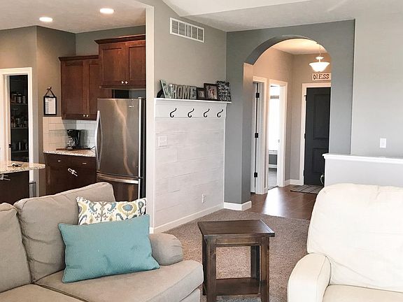 3rd image of 9457 Southern Sky Cir