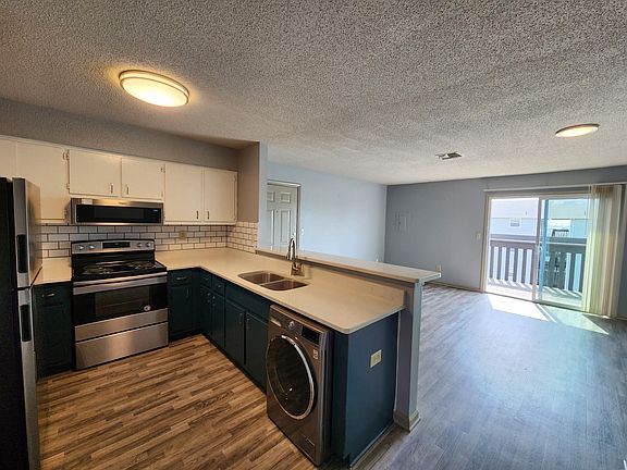 4th image of 1353 Bayville Ct APT 6