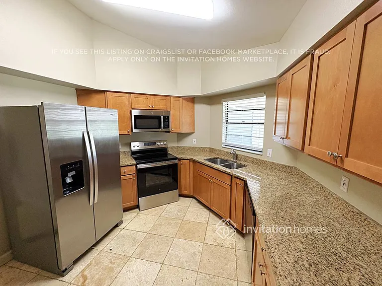 1617 Carter Oaks Dr — Photo 5