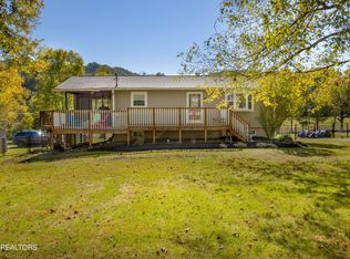 488 Raccoon Valley Rd, Powell, TN 37849
