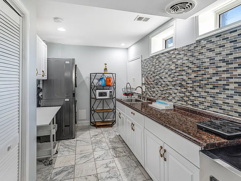 8312 Telegraph Rd — Photo 12