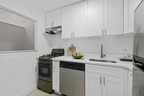 Rented by MNS | media 8