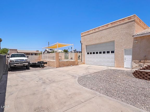 3rd image of 3545 Bluegrass Dr