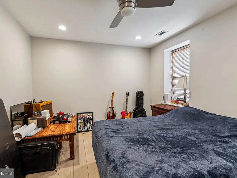 1007 Dickinson St #2 — Photo 8