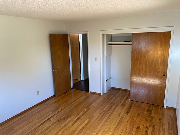 3rd image of 12485 Ladd Ln
