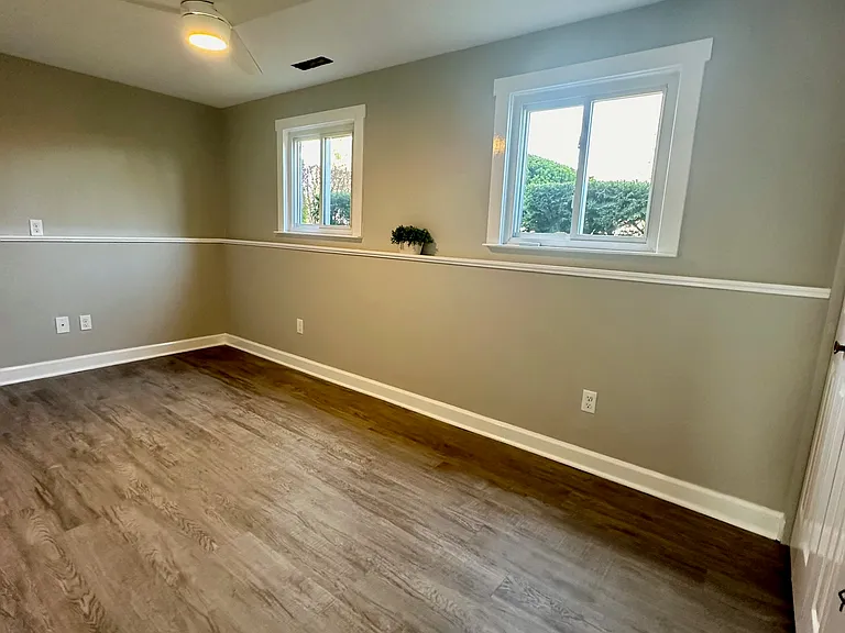 561 Eastwood Dr — Photo 22