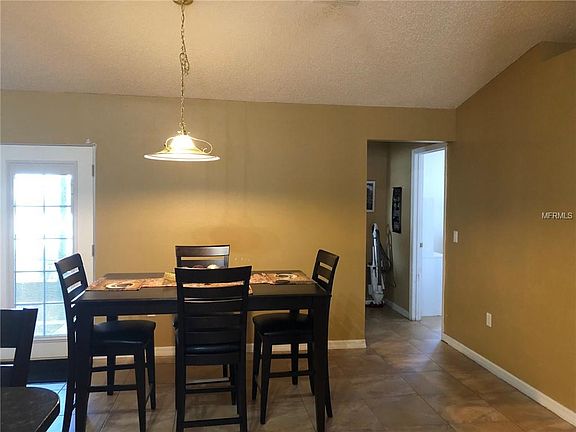 4th image of 1123 W Seagate Dr