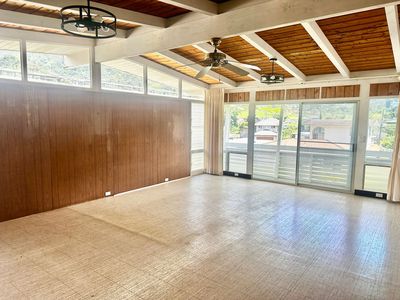 3313 Manoa Rd, Honolulu, HI, 96822