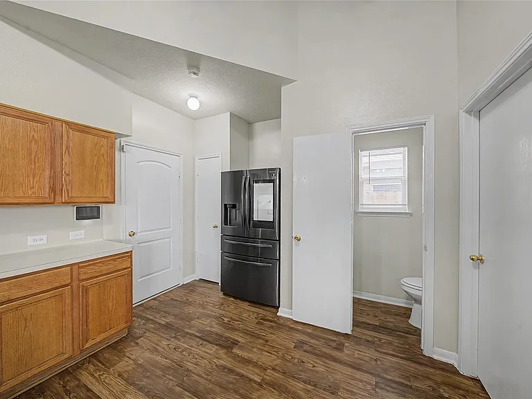 1111 Auburn View Ln — Photo 10