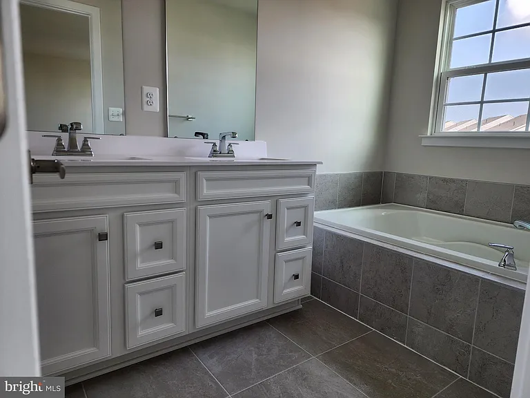844 New Castle Landing Dr — Photo 48