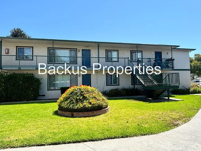 15 San Ramon Cir — Photo 2
