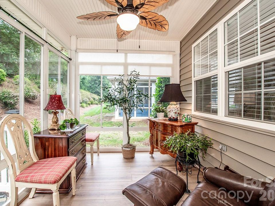 1st image of 134 Ashwood Ln