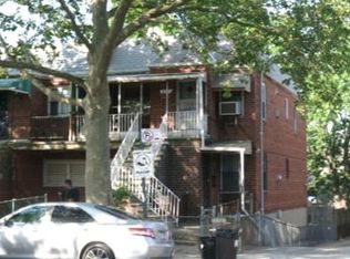 978 E 105th St, Brooklyn, NY 11236