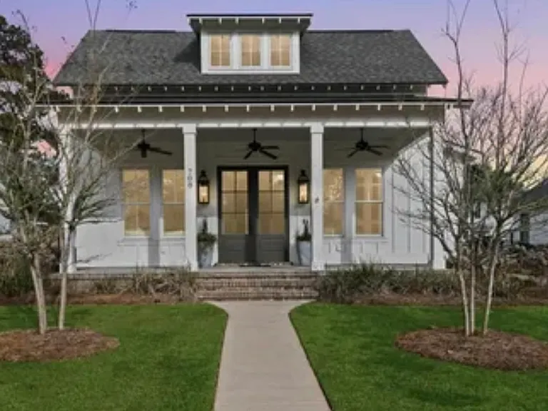 708 Boundary Dr — Photo 1